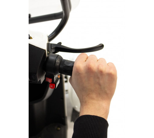 Кресло-коляска скутер MET Superior 800