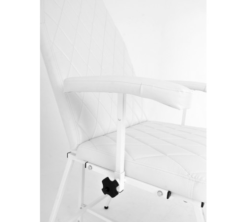 Кресло педикюрное с прошивкой ромбом Горизонт