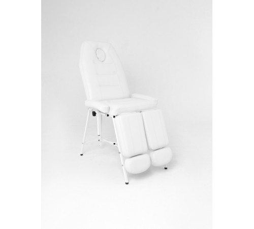 Кресло педикюрное Горизонт с вырезом и двойным наполнением